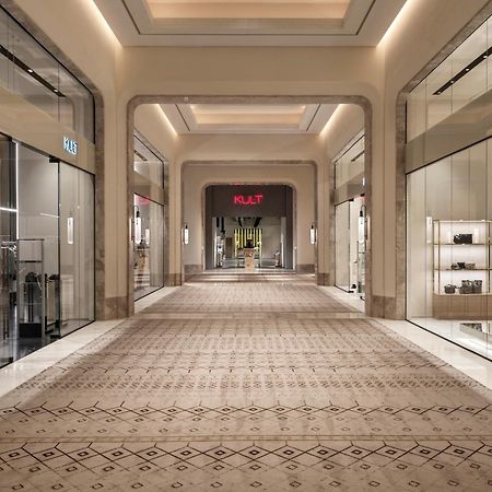 City Of Dreams Mediterranean - Integrated Resort, Casino & Entertainment ليماسول المظهر الخارجي الصورة The interior of the shopping mall