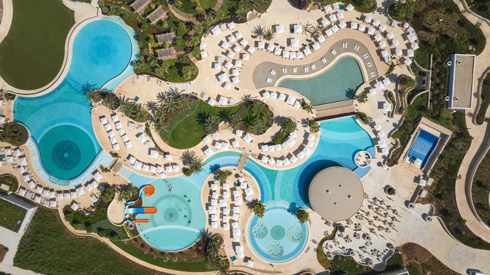 City Of Dreams Mediterranean - Integrated Resort, Casino & Entertainment ليماسول المظهر الخارجي الصورة Aerial view of the resort
