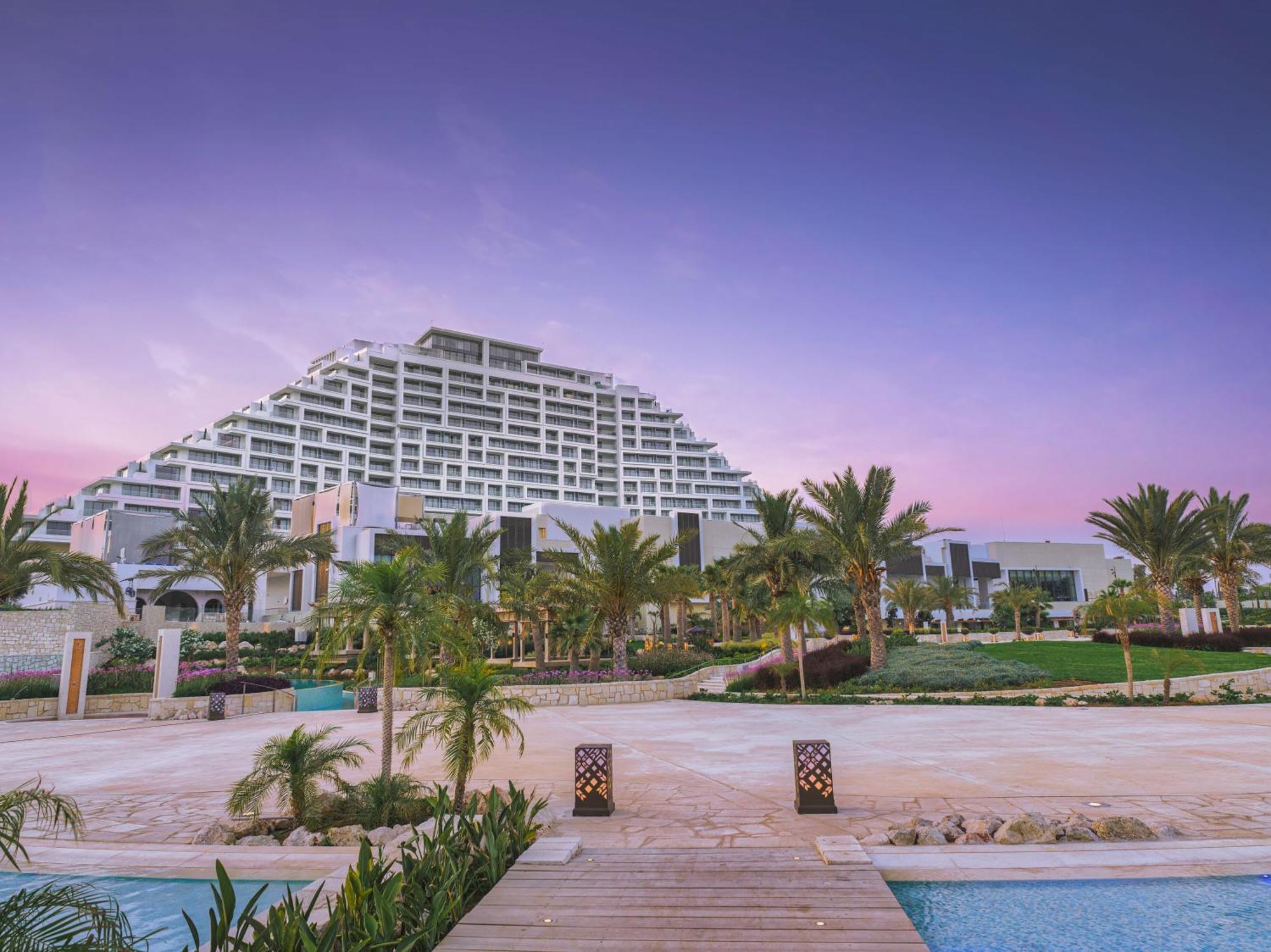 City Of Dreams Mediterranean - Integrated Resort, Casino & Entertainment ليماسول المظهر الخارجي الصورة Hilton Sharm El Sheikh Resort