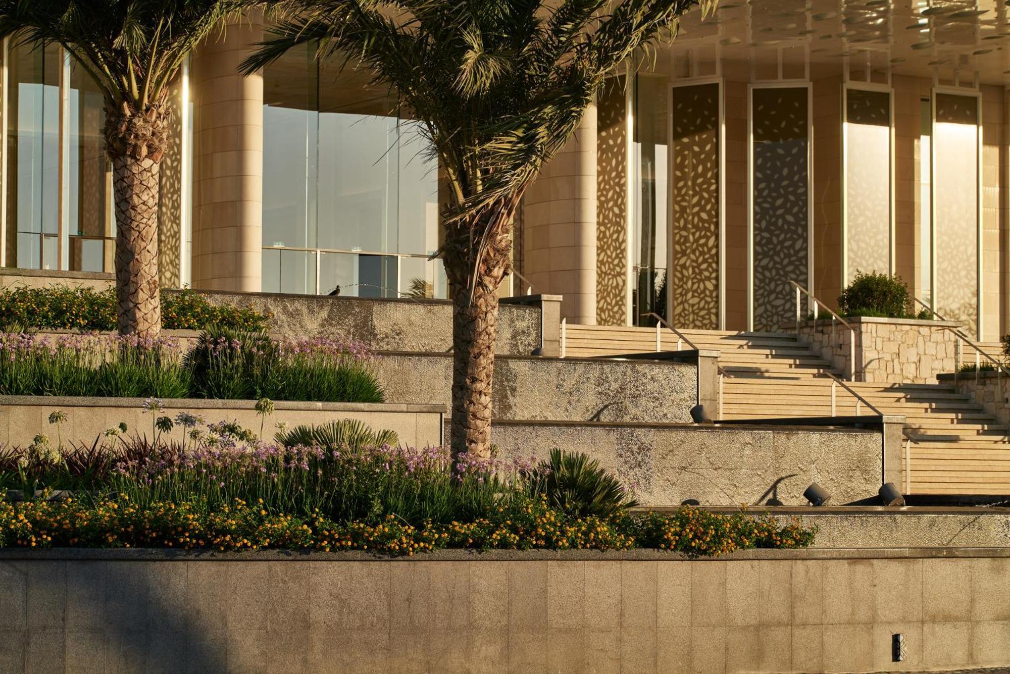 City Of Dreams Mediterranean - Integrated Resort, Casino & Entertainment ليماسول المظهر الخارجي الصورة The Four Seasons Hotel, Bahrain