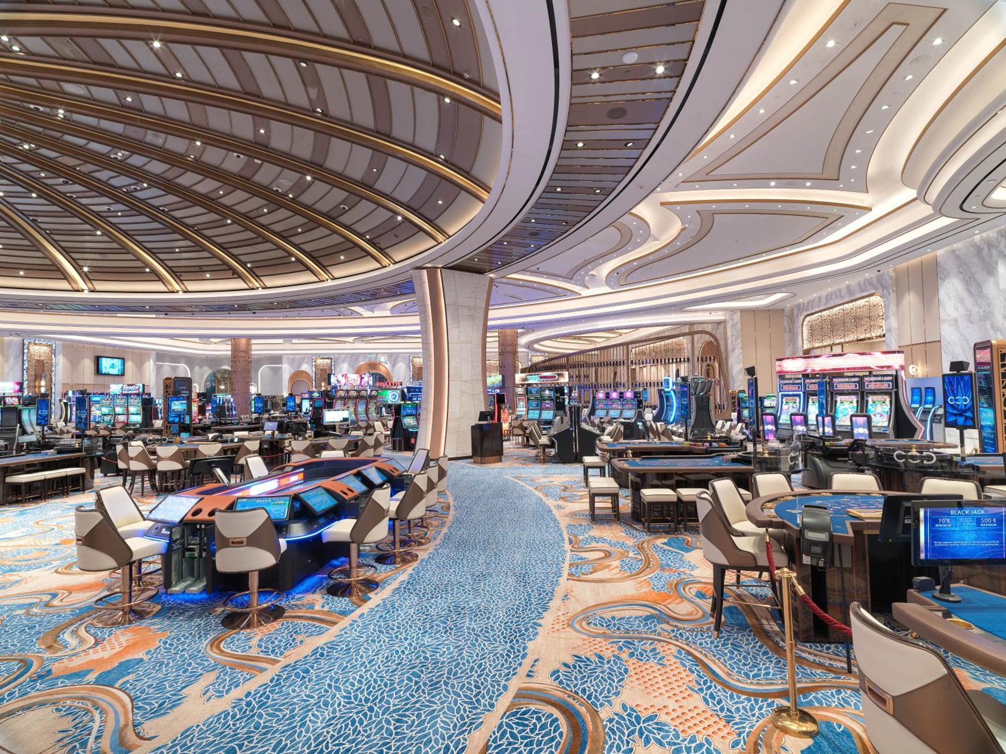 City Of Dreams Mediterranean - Integrated Resort, Casino & Entertainment ليماسول المظهر الخارجي الصورة The casino floor at Wynn Las Vegas